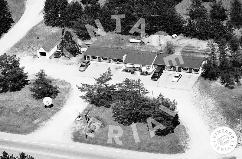 Rapid River Motel - 1993 Aerial (newer photo)